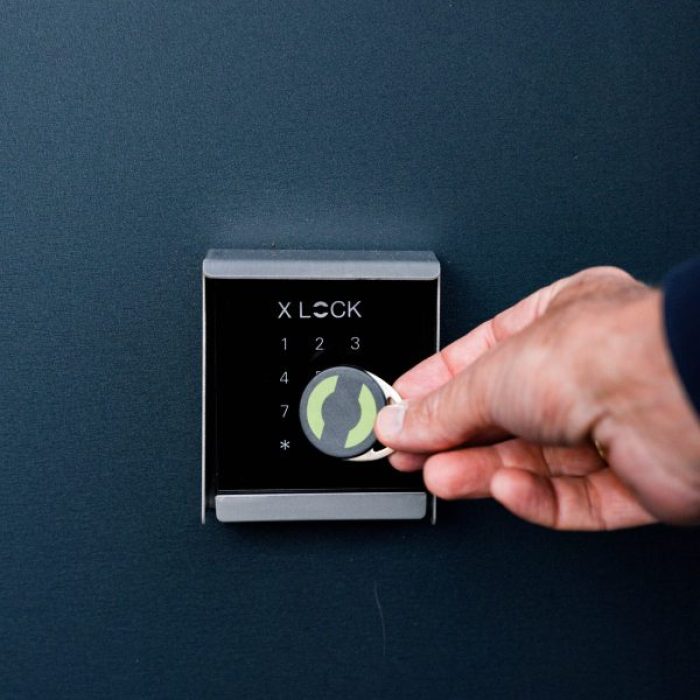 xlock-swr01-open-600x902